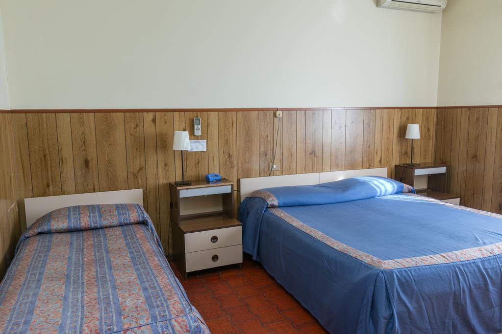 Albergo Il Cochino Montale  Buitenkant foto