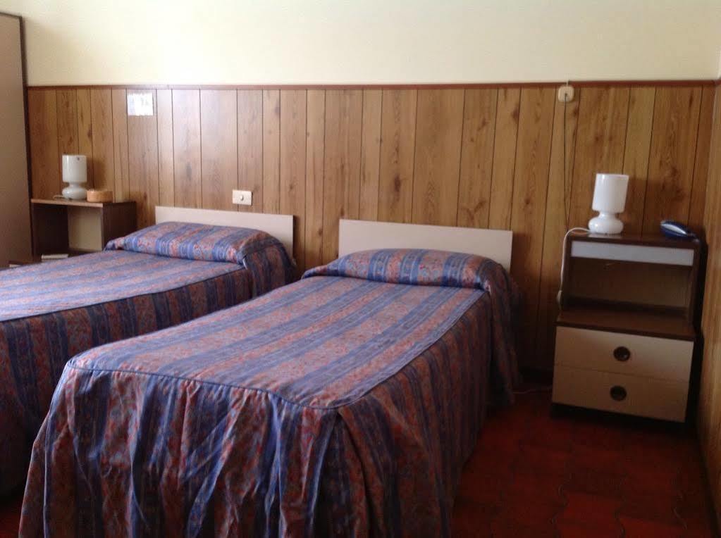 Albergo Il Cochino Montale  Buitenkant foto